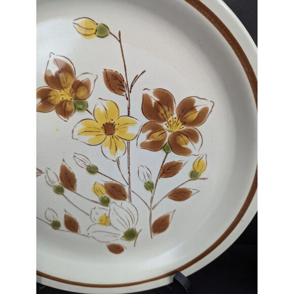 Camelot Stoneware Country Charm 10 3/4 Inch Dinner Plate Lot of 2 - Picture 4 of 7